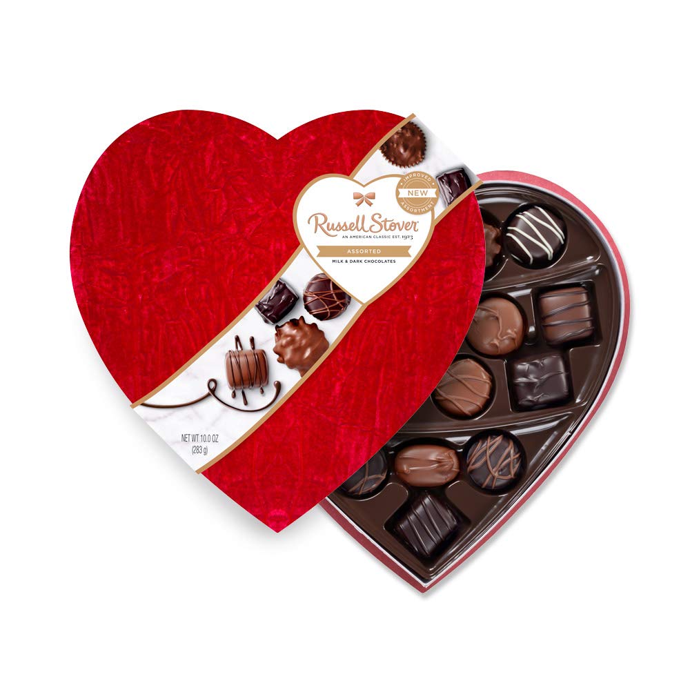Assorted Milk and Dark Chocolates Velvet Heart Shape Box U75674