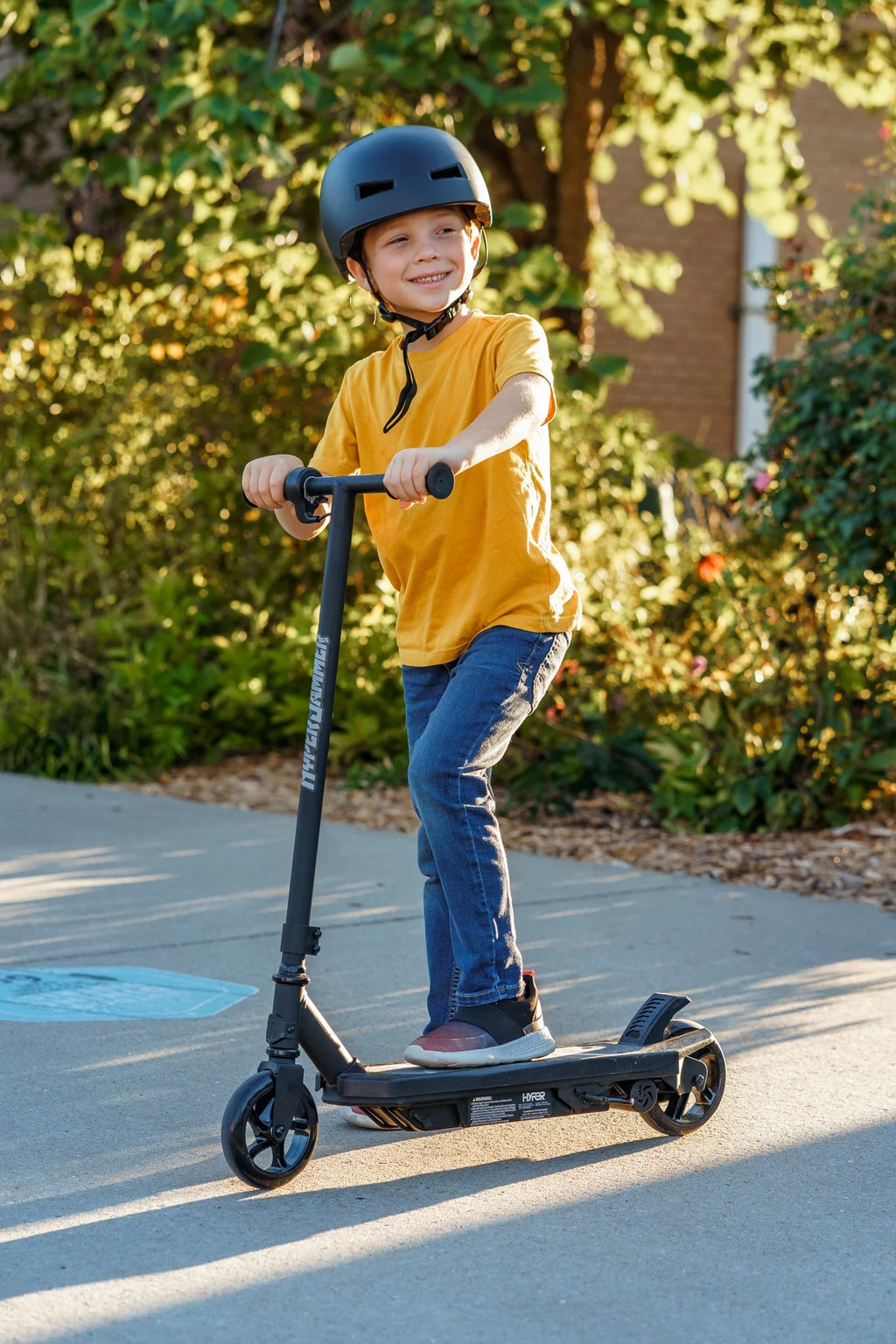12V Electric Scooter Ride on, 10 mph Max Speed, Ages 8+ O66899