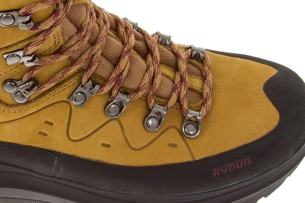 17 Peanut 8.5 Swiss Made A957