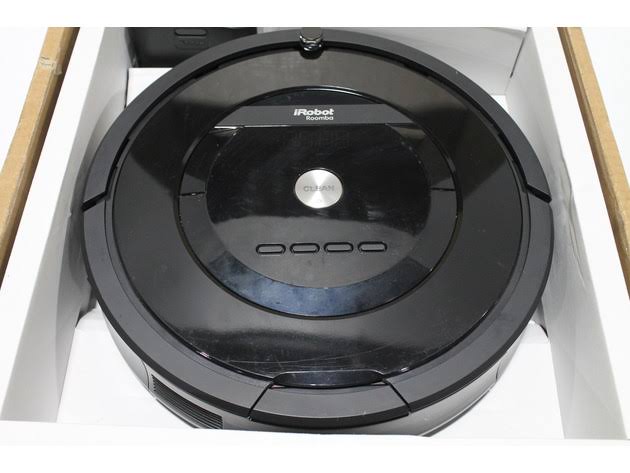 Black Cleaning Vacuum Robot B841