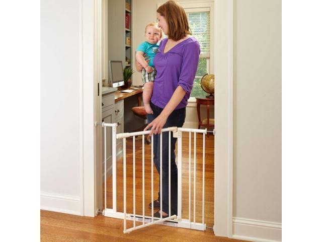 Easy-Close 28-38.5x22 Child or Pet Safety Gate + 10.5x22 Gate Extension U2792