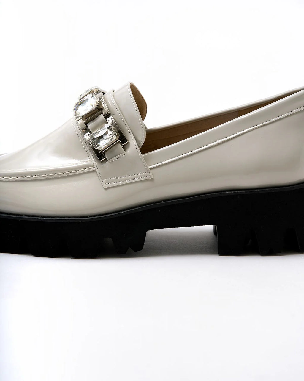 Track Sole Beaded Loafers I37364